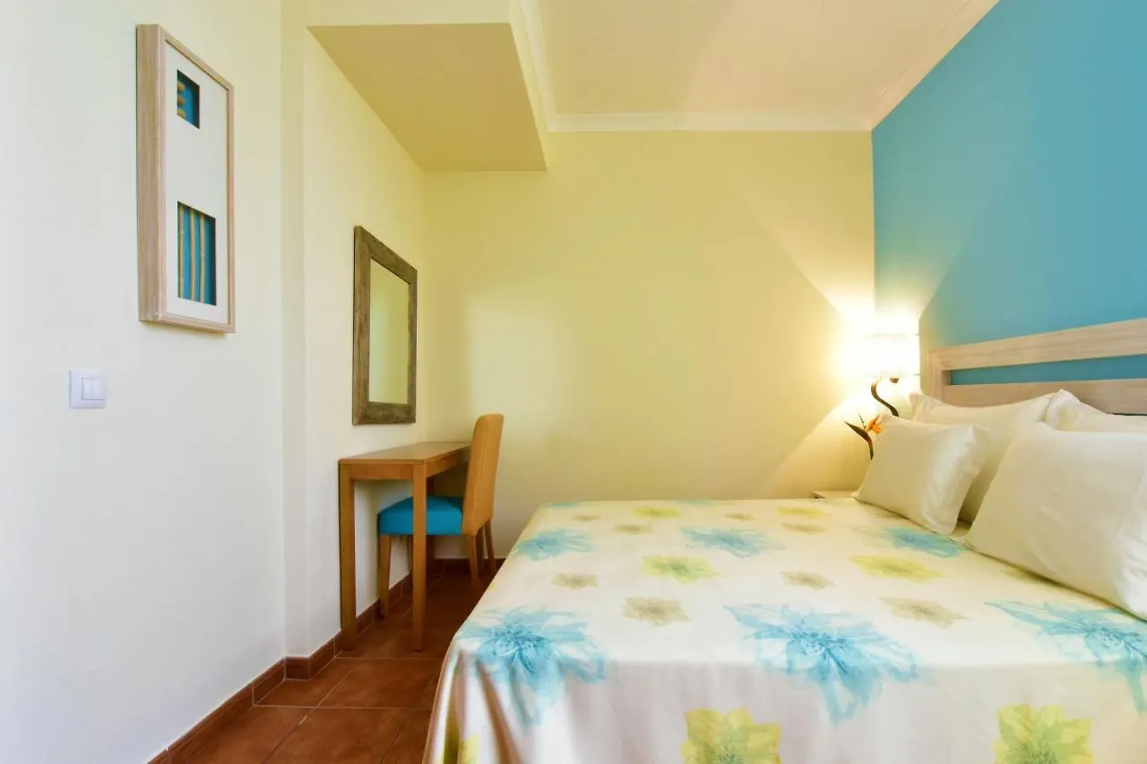 **** Отель Pestana Viking Beach & Spa Resort Армасан-де-Пера Португалия