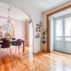 https://apartment-in-the-heart-of-lisbon.hotels-lisbon-portugal.com
