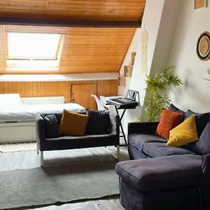 apt-cosy-place-near-atomium-with-parking.hotelsghent.com/
